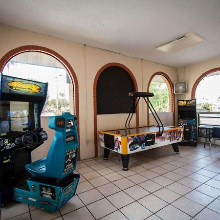 Quality Inn & Suites Eastgate Kissimmee Exterior photo