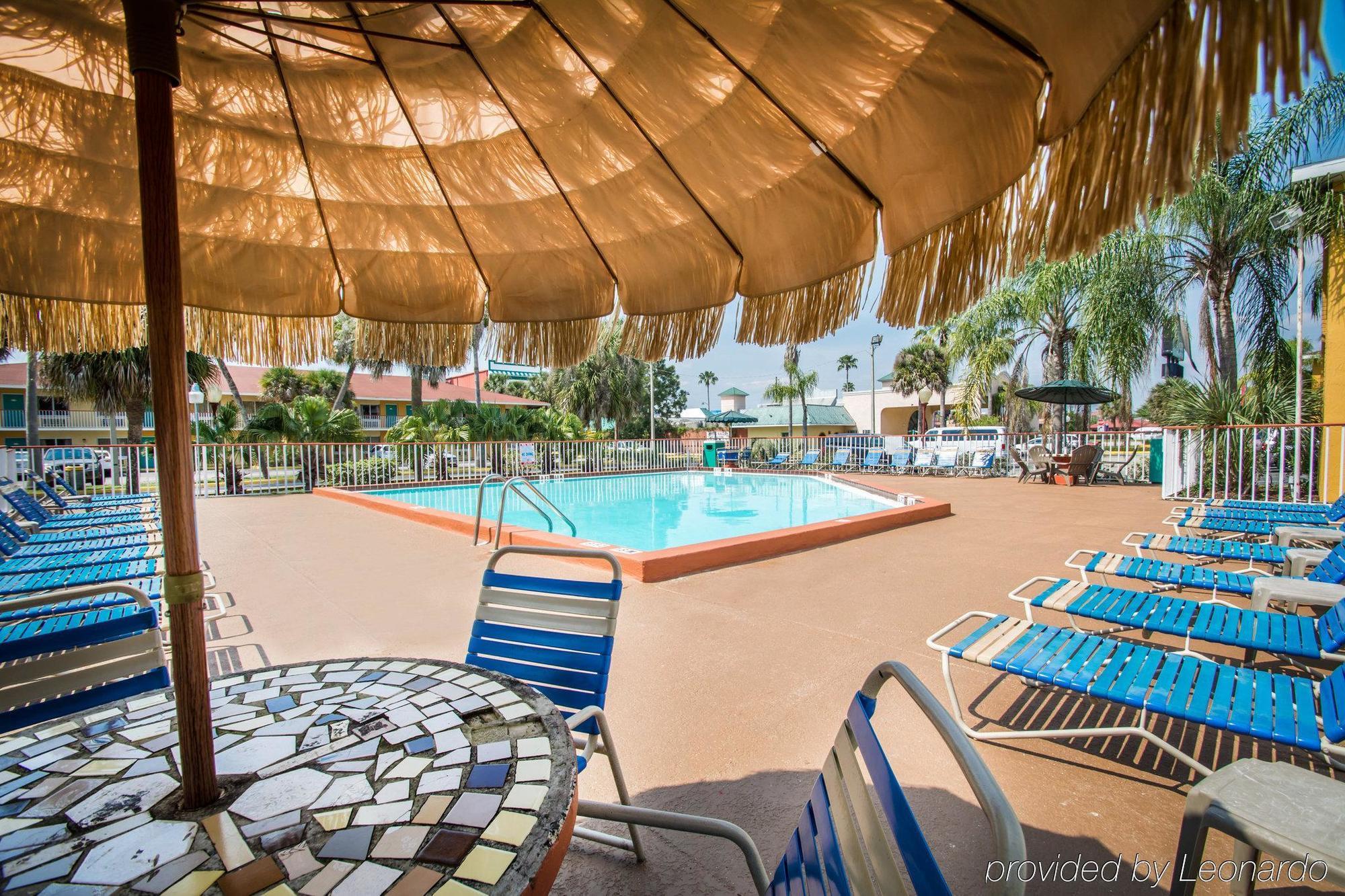 Quality Inn & Suites Eastgate Kissimmee Exterior photo
